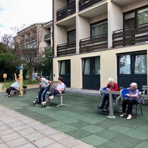 300102998_480860804043576_4767094881027282140_n